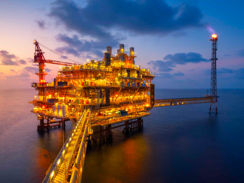 Нефть и нефтепродукты